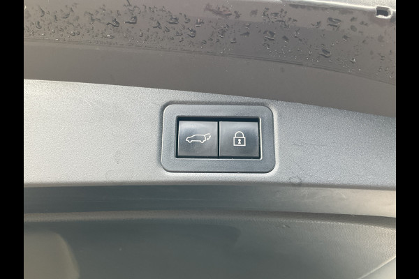 Toyota Corolla Touring Sports 2.0 Hybrid Executive Pano.dak Stoelverw. Adapt.Cruise Trekhaak 1Eig