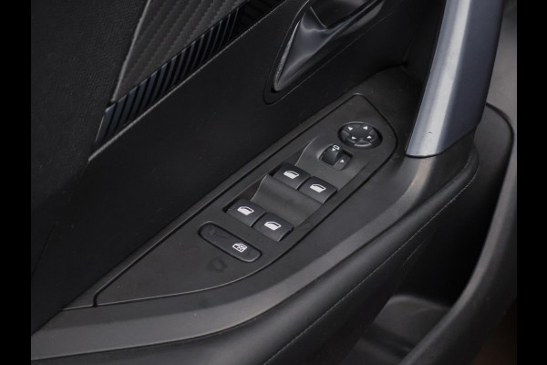 Peugeot 2008 1.2 PureTech Blue Lease Allure Sport (APPLE CARPLAY,NAVI,CAMERA,360 VIEW,DIGITAL COCKPIT,CRUISE,SPORTSTOELEN)
