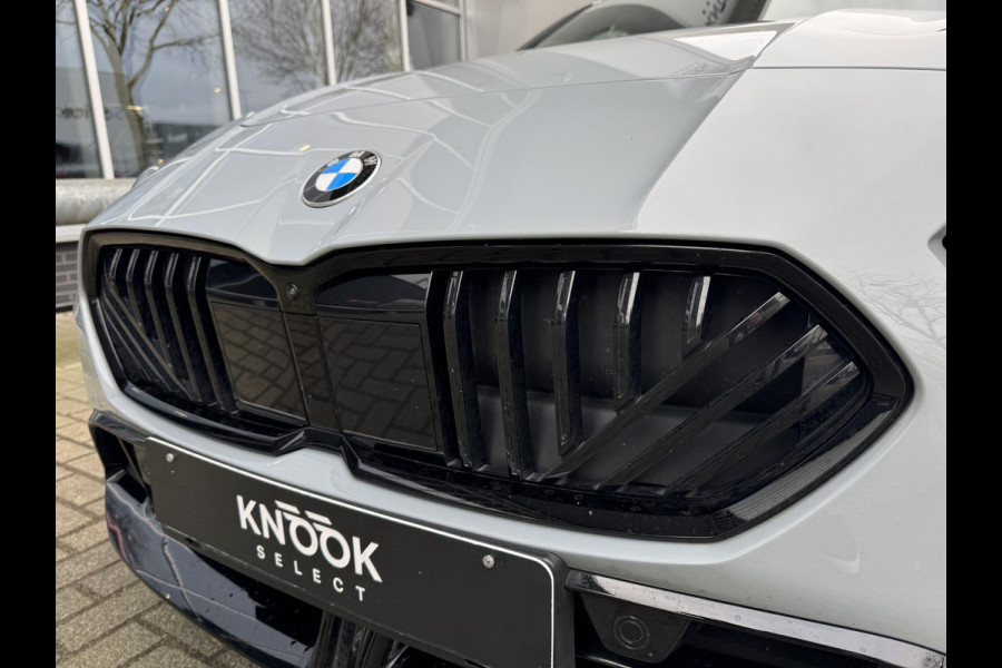 BMW 1-serie 120i High Executive M Sport Pakket Automaat / Panoramadak / Head-Up Display / Live Cockpit Professional / Comfort Access / Adaptief M Onderstel / Sportstoelen / Adaptieve LED-koplamp / Driving Assistant / 19 Inch / Stoelverwarming / M Sportremsysteem