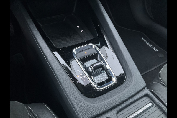 Škoda Octavia 1.4 TSI iV 259pk PHEV Carplay Cam Stoelverw. Business Edition Plus Plug-in