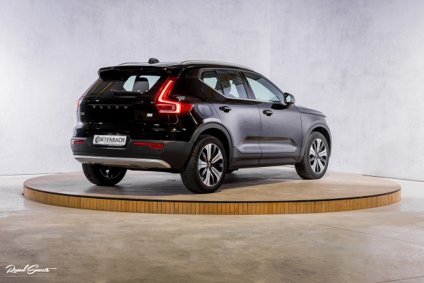 Volvo XC40 1.5 T4 Plug-in hybrid Ultimate Bright | Panorama dak | Zwenkbare trekhaak | Adaptieve cruise | Memory | Blis |