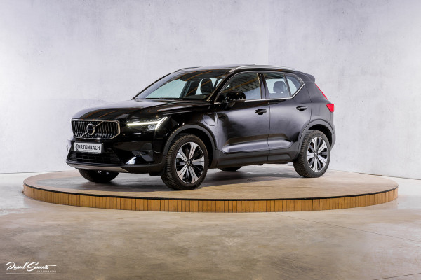 Volvo XC40 1.5 T4 Plug-in hybrid Ultimate Bright | Panorama dak | Zwenkbare trekhaak | Adaptieve cruise | Memory | Blis |