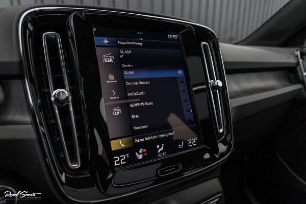 Volvo XC40 1.5 T4 Plug-in hybrid Ultimate Bright | Panorama dak | Zwenkbare trekhaak | Adaptieve cruise | Memory | Blis |