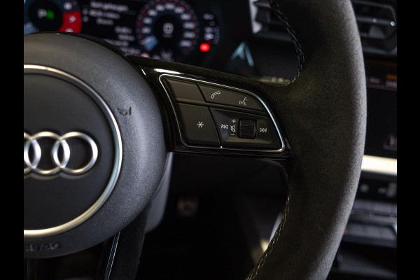 Audi A3 Sportback 35 TFSI S edition / 150pk / Adaptieve cruise control / Alcantara stuurwiel /