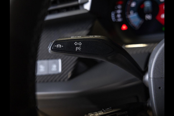Audi A3 Sportback 35 TFSI S edition / 150pk / Adaptieve cruise control / Alcantara stuurwiel /