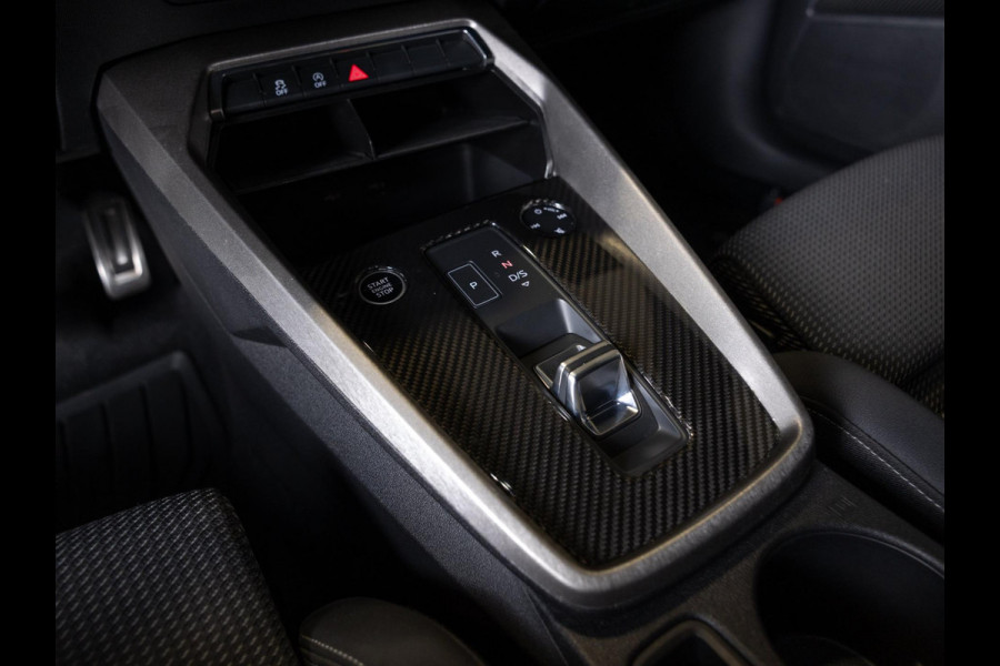 Audi A3 Sportback 35 TFSI S edition / 150pk / Adaptieve cruise control / Alcantara stuurwiel /