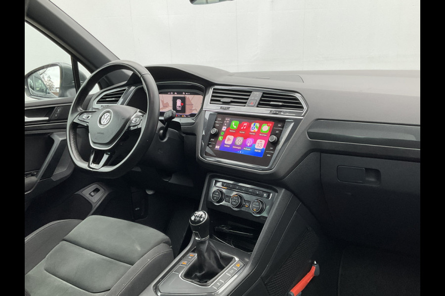Volkswagen Tiguan 1.5 TSI ACT R-Line CarplayComfortline Business