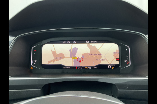 Volkswagen Tiguan 1.5 TSI ACT R-Line CarplayComfortline Business