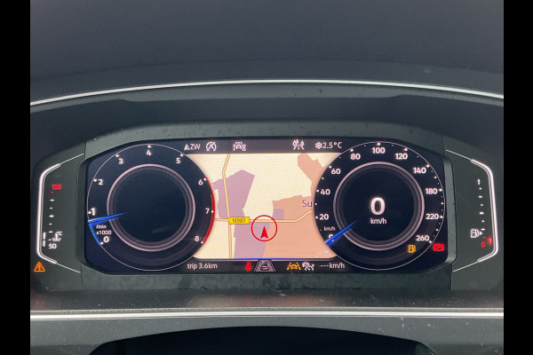 Volkswagen Tiguan 1.5 TSI ACT R-Line CarplayComfortline Business