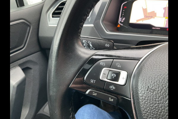 Volkswagen Tiguan 1.5 TSI ACT R-Line CarplayComfortline Business