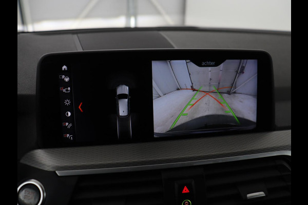 BMW X3 xDrive20i High Executive | M Sport | 1e eigenaar | Head-Up | Leder | Trekhaak | Stoelverwarming | Harman/Kardon | Camera | Keyless | Adaptive Drive | Sfeerverlichting | Full LED | Sportstoelen