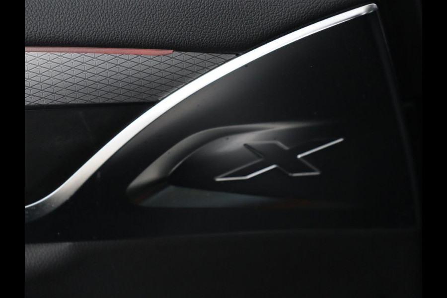 BMW X3 xDrive20i High Executive | M Sport | 1e eigenaar | Head-Up | Leder | Trekhaak | Stoelverwarming | Harman/Kardon | Camera | Keyless | Adaptive Drive | Sfeerverlichting | Full LED | Sportstoelen