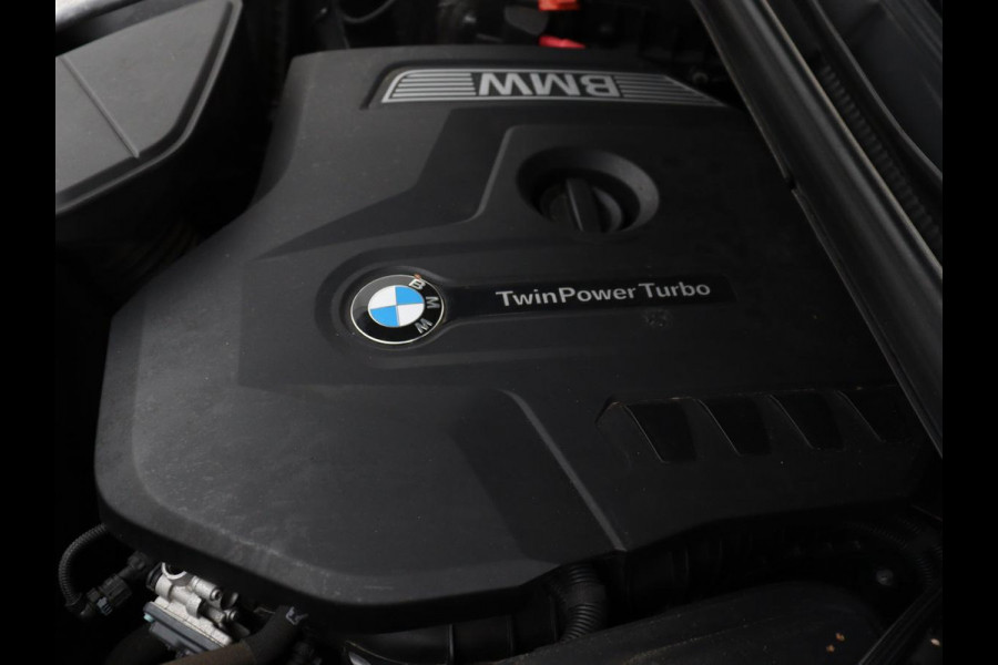 BMW X3 xDrive20i High Executive | M Sport | 1e eigenaar | Head-Up | Leder | Trekhaak | Stoelverwarming | Harman/Kardon | Camera | Keyless | Adaptive Drive | Sfeerverlichting | Full LED | Sportstoelen