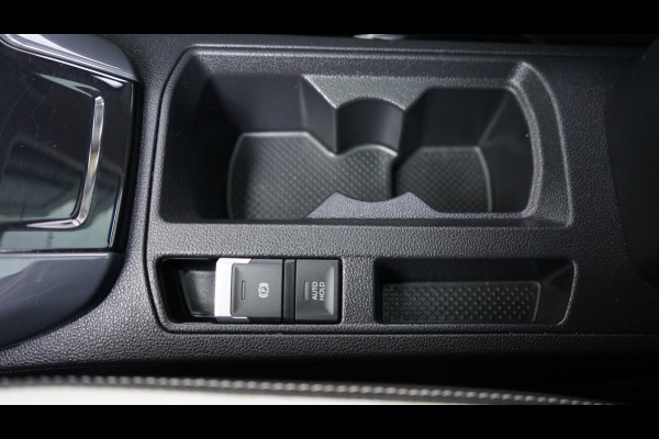 Volkswagen T-Roc 1.5 TSI Sport AUTOMAAT-ACC-CAMERA-CLIMA-FULL LED-KEYLESS-NAVIGATIE-PANORAMA-VIRTUEEL-VOLLEDER-STOELVERWARMING