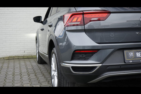 Volkswagen T-Roc 1.5 TSI Sport AUTOMAAT-ACC-CAMERA-CLIMA-FULL LED-KEYLESS-NAVIGATIE-PANORAMA-VIRTUEEL-VOLLEDER-STOELVERWARMING