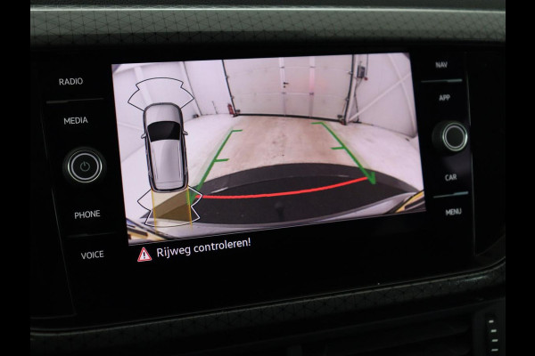 Volkswagen T-Cross 1.0 TSI Style | Automaat | Stoelverwarming | Camera | Virtual Cockpit | Trekhaak | Navigatie | Adaptive cruise | Full LED | Climate control | Parkeerhulp
