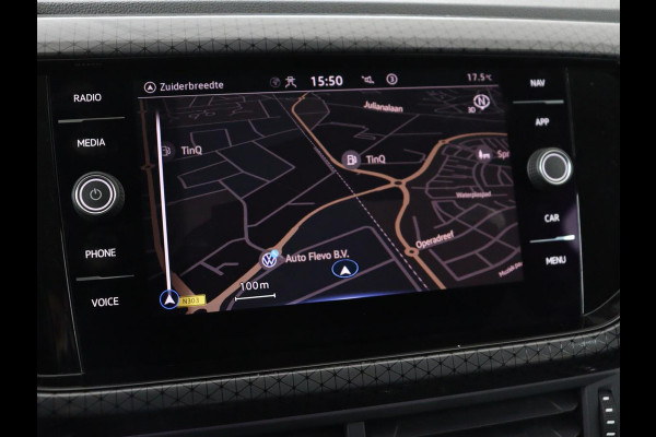 Volkswagen T-Cross 1.0 TSI Style | Automaat | Stoelverwarming | Camera | Virtual Cockpit | Trekhaak | Navigatie | Adaptive cruise | Full LED | Climate control | Parkeerhulp