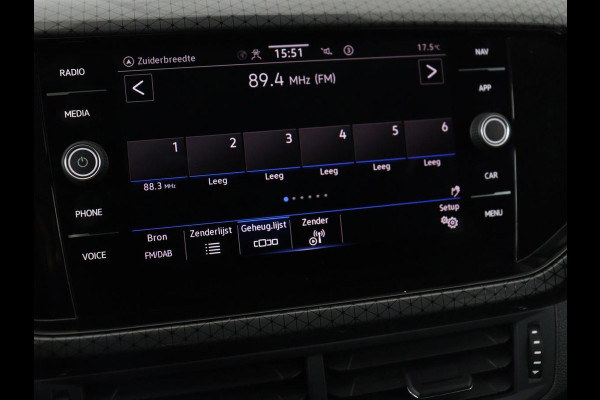 Volkswagen T-Cross 1.0 TSI Style | Automaat | Stoelverwarming | Camera | Virtual Cockpit | Trekhaak | Navigatie | Adaptive cruise | Full LED | Climate control | Parkeerhulp