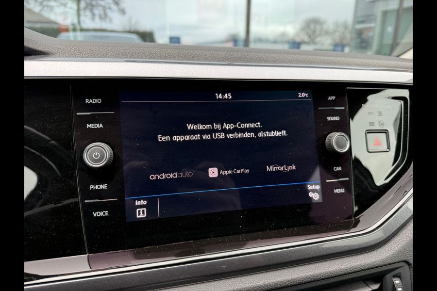 Volkswagen Polo 1.0 TSI 116pk Highline - Automaat - Navi - Climate - Winterpakket - Trekhaak