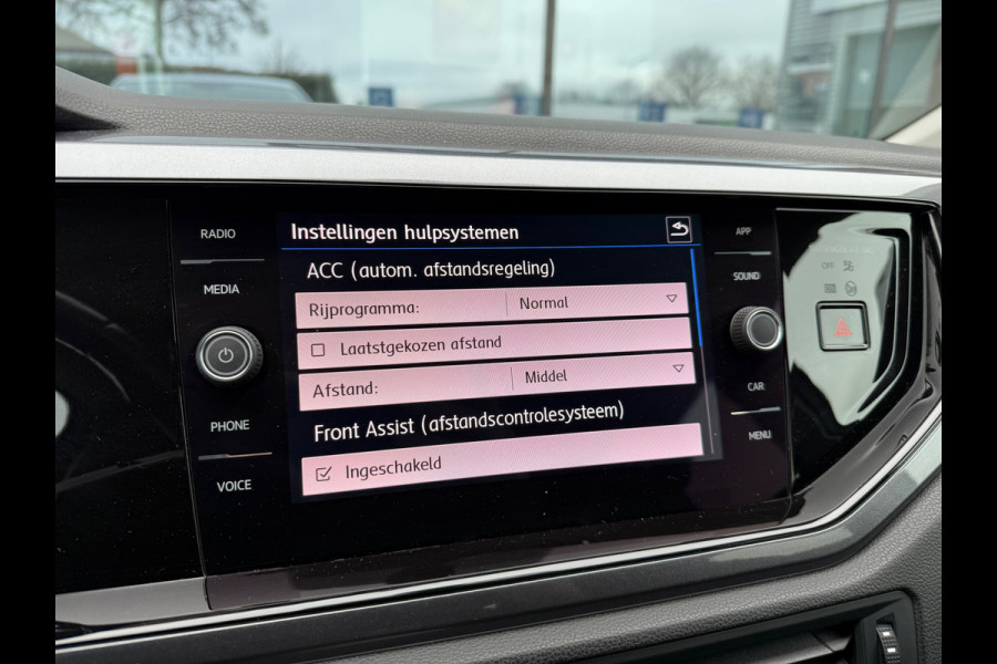 Volkswagen Polo 1.0 TSI 116pk Highline - Automaat - Navi - Climate - Winterpakket - Trekhaak