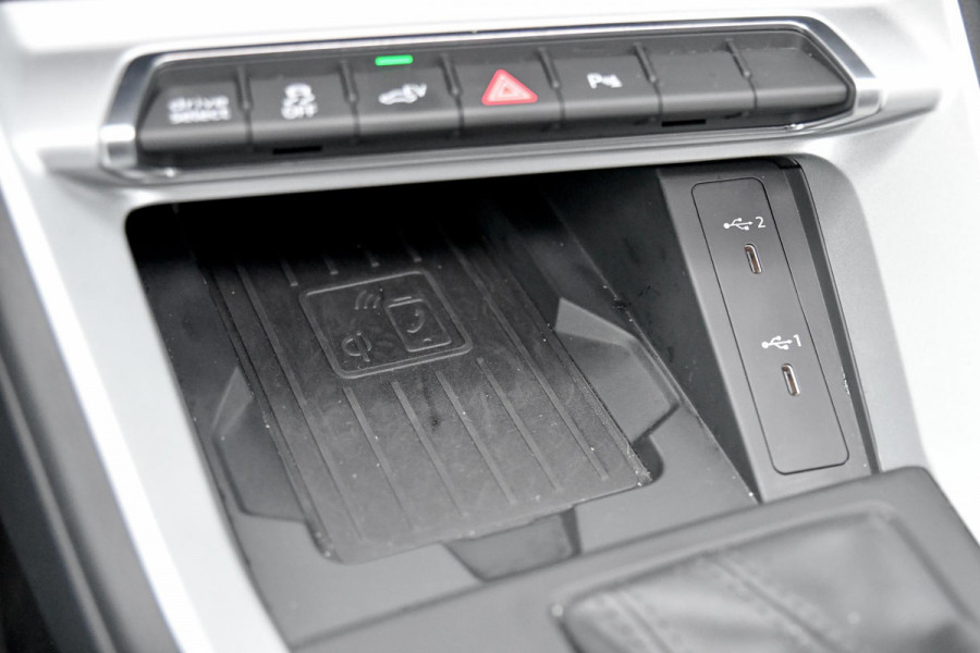 Audi Q3 Sportback 45 TFSI e S-Line. Pano, ACC, Dodeh, Camera, 20''!