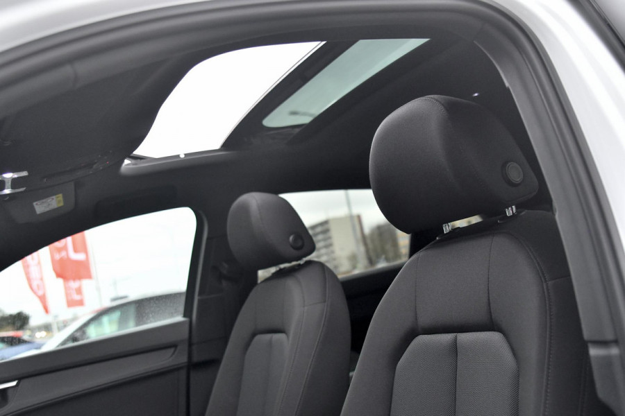 Audi Q3 Sportback 45 TFSI e S-Line. Pano, ACC, Dodeh, Camera, 20''!