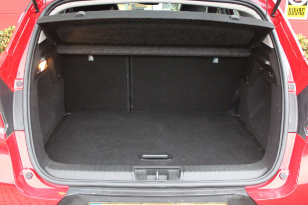 Renault Captur 1.3 TCe 130PK AUTOMAAT INTENS | APPLE CARPLAY/ANDROID AUTO | STOEL VERWARMING | NAVIGATIE | FULL LED KOPLAMPEN | ADAPTIVE CRUISE CONTROL | ACHTERUITRIJ CAMERA | LICHTMETALEN VELGEN 17" | DODEHOEK DETECTIE | PARKEERSENSOREN VOOR + ACHTER | DAB+ RADIO | CLIMATE CONTROL | KEYLESS ENTRY/START |