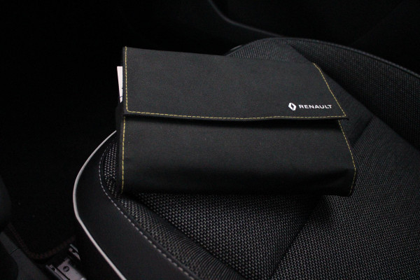 Renault Captur 1.3 TCe 130PK AUTOMAAT INTENS | APPLE CARPLAY/ANDROID AUTO | STOEL VERWARMING | NAVIGATIE | FULL LED KOPLAMPEN | ADAPTIVE CRUISE CONTROL | ACHTERUITRIJ CAMERA | LICHTMETALEN VELGEN 17" | DODEHOEK DETECTIE | PARKEERSENSOREN VOOR + ACHTER | DAB+ RADIO | CLIMATE CONTROL | KEYLESS ENTRY/START |