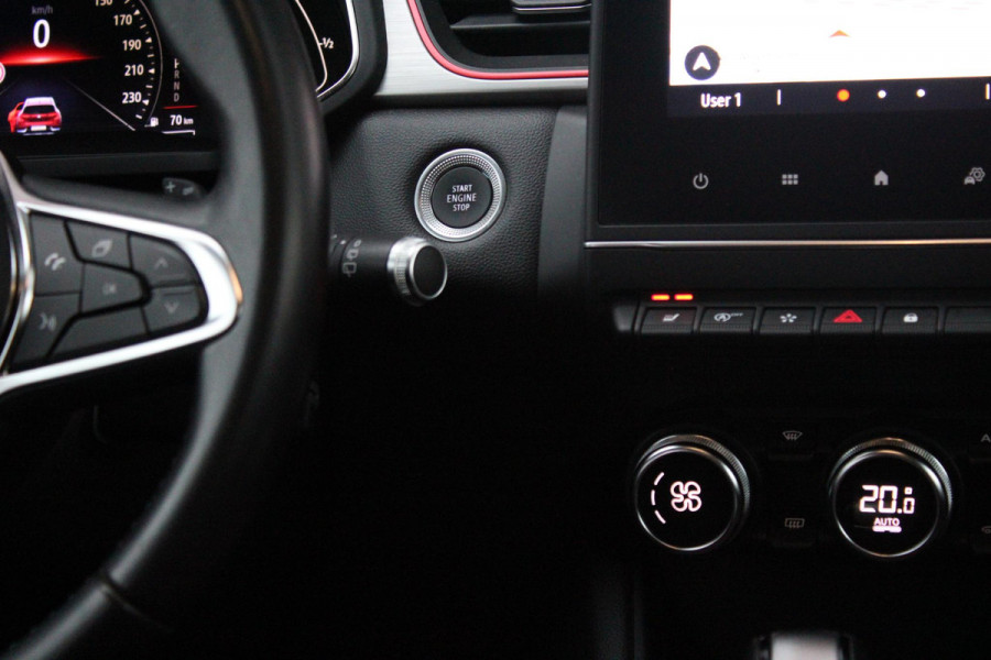 Renault Captur 1.3 TCe 130PK AUTOMAAT INTENS | APPLE CARPLAY/ANDROID AUTO | STOEL VERWARMING | NAVIGATIE | FULL LED KOPLAMPEN | ADAPTIVE CRUISE CONTROL | ACHTERUITRIJ CAMERA | LICHTMETALEN VELGEN 17" | DODEHOEK DETECTIE | PARKEERSENSOREN VOOR + ACHTER | DAB+ RADIO | CLIMATE CONTROL | KEYLESS ENTRY/START |