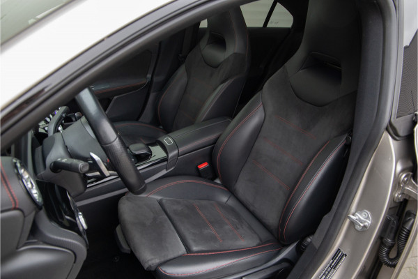 Mercedes-Benz CLA-Klasse 180 AMG Nightpakket, Pano, Widescreen, Sfeerverlichting, Camera 2020