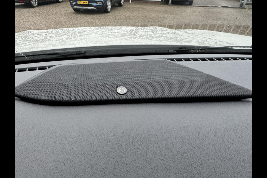 Ford Kuga 2.5 PHEV Sound Edition | SCI | 243pk | Winterpack | Wegklapbare Trekhaak | Adaptieve Cruise | AGR stoelen | Panorama dak  | Memory Seats | BLIS | 2.100kg Trekgewicht