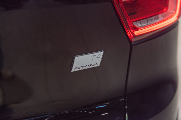Volvo XC40 T4 Aut. Plug-in Hybrid Ultimate Dark ACC Parkeercamera 211pk