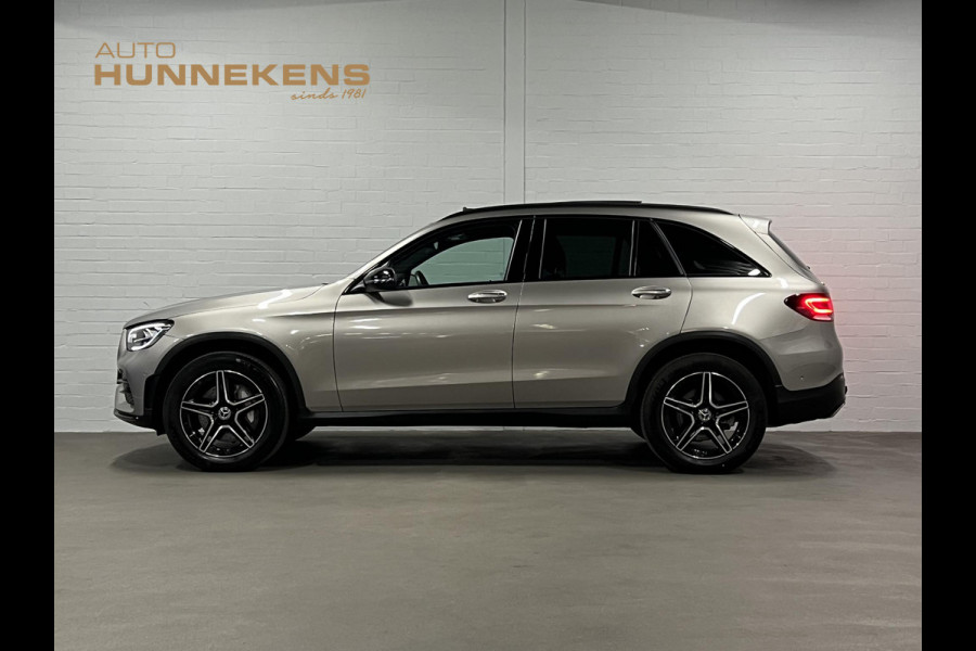 Mercedes-Benz GLC 300e 4MATIC AMG | Trekhaak | Open dak | Camera | Stoelverwarming | Memory | Cruise control | Carplay