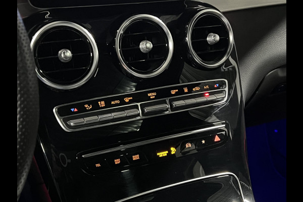 Mercedes-Benz GLC 300e 4MATIC AMG | Trekhaak | Open dak | Camera | Stoelverwarming | Memory | Cruise control | Carplay