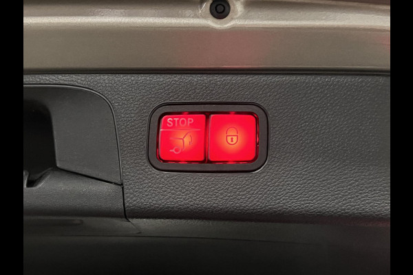 Mercedes-Benz GLC 300e 4MATIC AMG | Trekhaak | Open dak | Camera | Stoelverwarming | Memory | Cruise control | Carplay