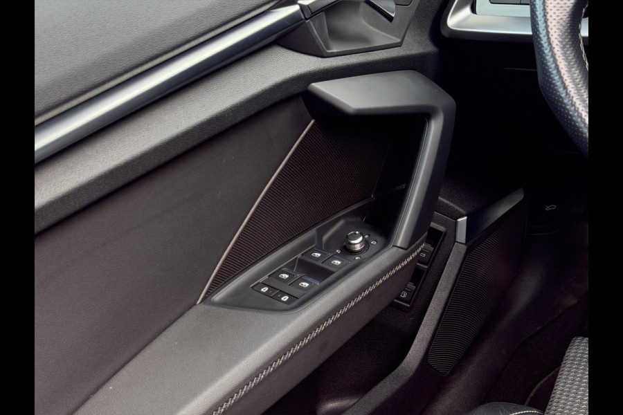 Audi A3 Sportback 40 TFSI e S-Line Pano B&O Camera Head Up