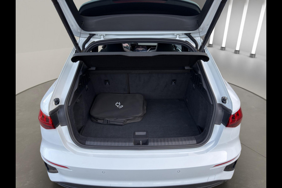 Audi A3 Sportback 40 TFSI e S-Line Pano B&O Camera Head Up