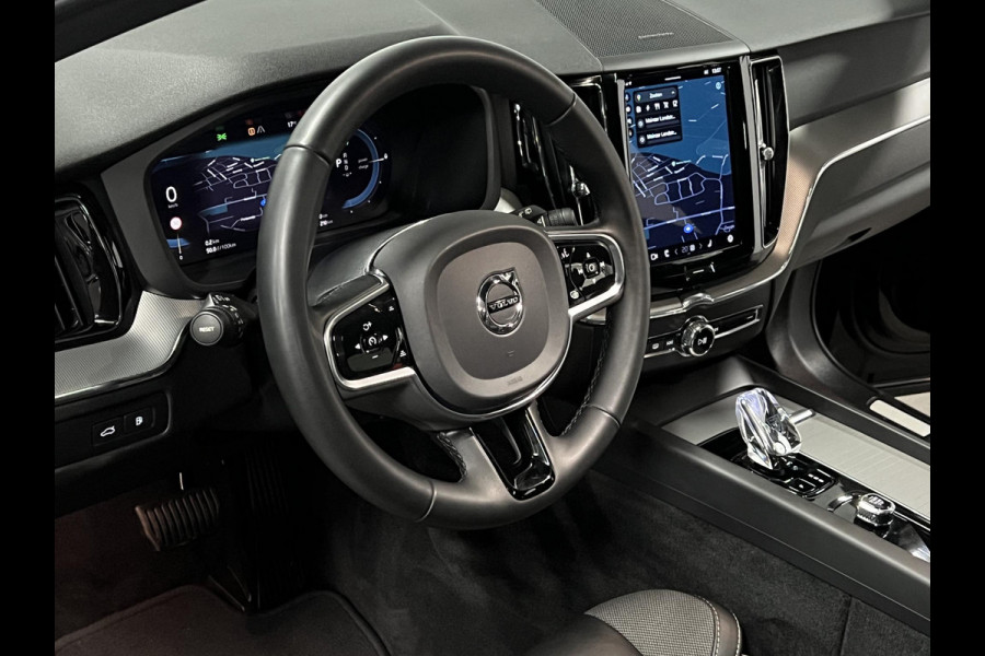 Volvo XC60 2.0 T6 Plug-in hybrid AWD Plus Dark Trekhaak | Open dak | Adapt. Cruise | Harman Kardon | Stoel-/stuurverwarming | Memory | Leder | Carplay