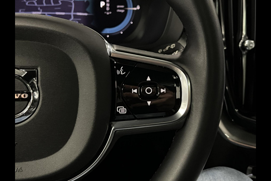 Volvo XC60 2.0 T6 Plug-in hybrid AWD Plus Dark Trekhaak | Open dak | Adapt. Cruise | Harman Kardon | Stoel-/stuurverwarming | Memory | Leder | Carplay