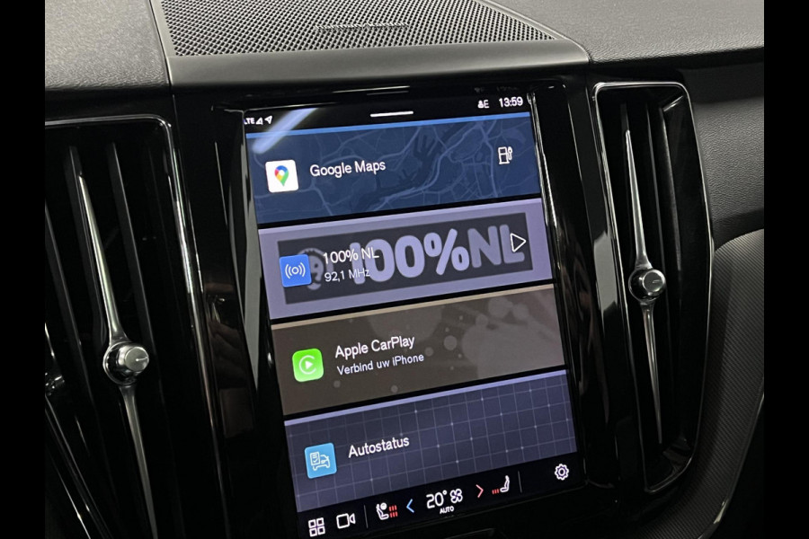 Volvo XC60 2.0 T6 Plug-in hybrid AWD Plus Dark Trekhaak | Open dak | Adapt. Cruise | Harman Kardon | Stoel-/stuurverwarming | Memory | Leder | Carplay