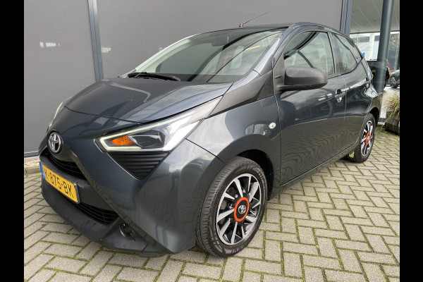 Toyota Aygo 1.0 VVT-i x-fun Airco - Cruise control - Licht metalen velgen 15 inch - Bluetooth - Elektrische ramen voor - Radio - Start/stop systeem - Stuur multifunctioneel - Led verlichting
