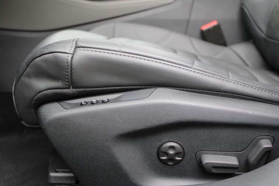 Citroën C5 X 1.6 Plug-in Hybrid 225 Shine | Panoramadak | Massage | Leder | Head-Up | Full