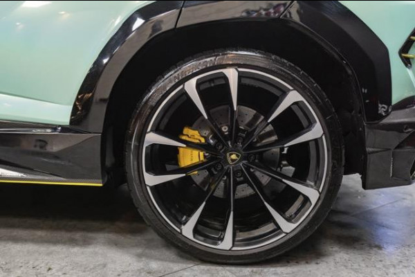 Lamborghini Urus |V8|MANSORY|TWOTONE|PANO|4.0