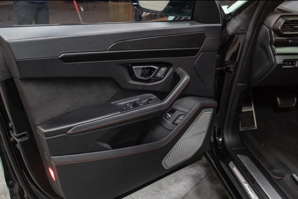 Lamborghini Urus |V8|MANSORY|TWOTONE|PANO|4.0