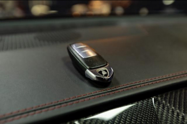 Lamborghini Urus |V8|MANSORY|TWOTONE|PANO|4.0