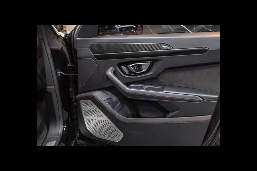 Lamborghini Urus |V8|MANSORY|TWOTONE|PANO|4.0