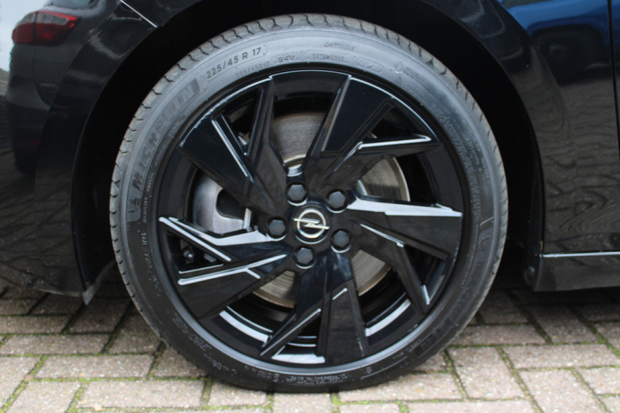 Opel Astra 1.6 Hybrid Ultimate | Panoramadak | Matrix | 360 Camera | AGR | Black Pack