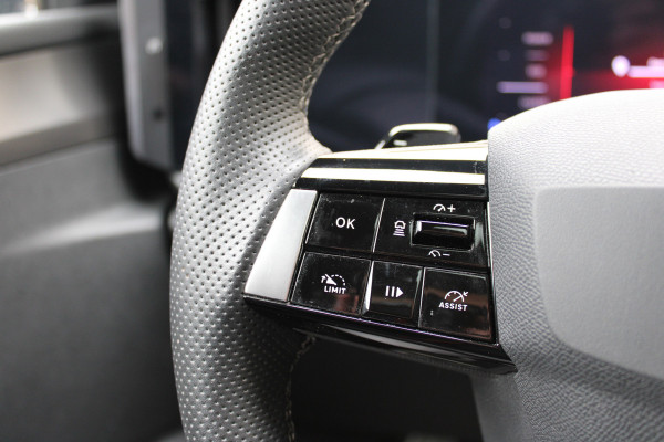 Opel Astra 1.6 Hybrid Ultimate | Panoramadak | Matrix | 360 Camera | AGR | Black Pack