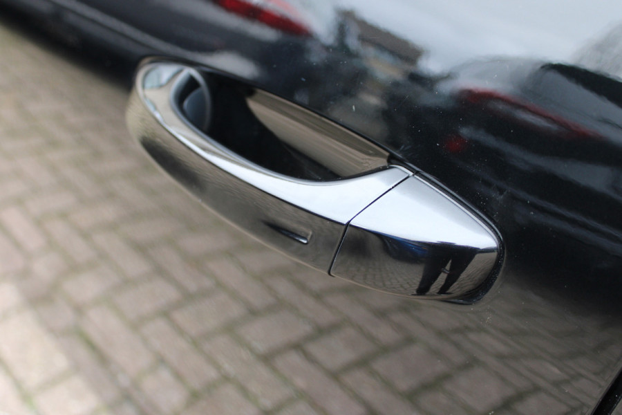 Opel Astra 1.6 Hybrid Ultimate | Panoramadak | Matrix | 360 Camera | AGR | Black Pack