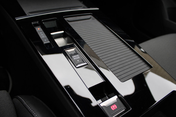 Opel Astra 1.6 Hybrid Ultimate | Panoramadak | Matrix | 360 Camera | AGR | Black Pack